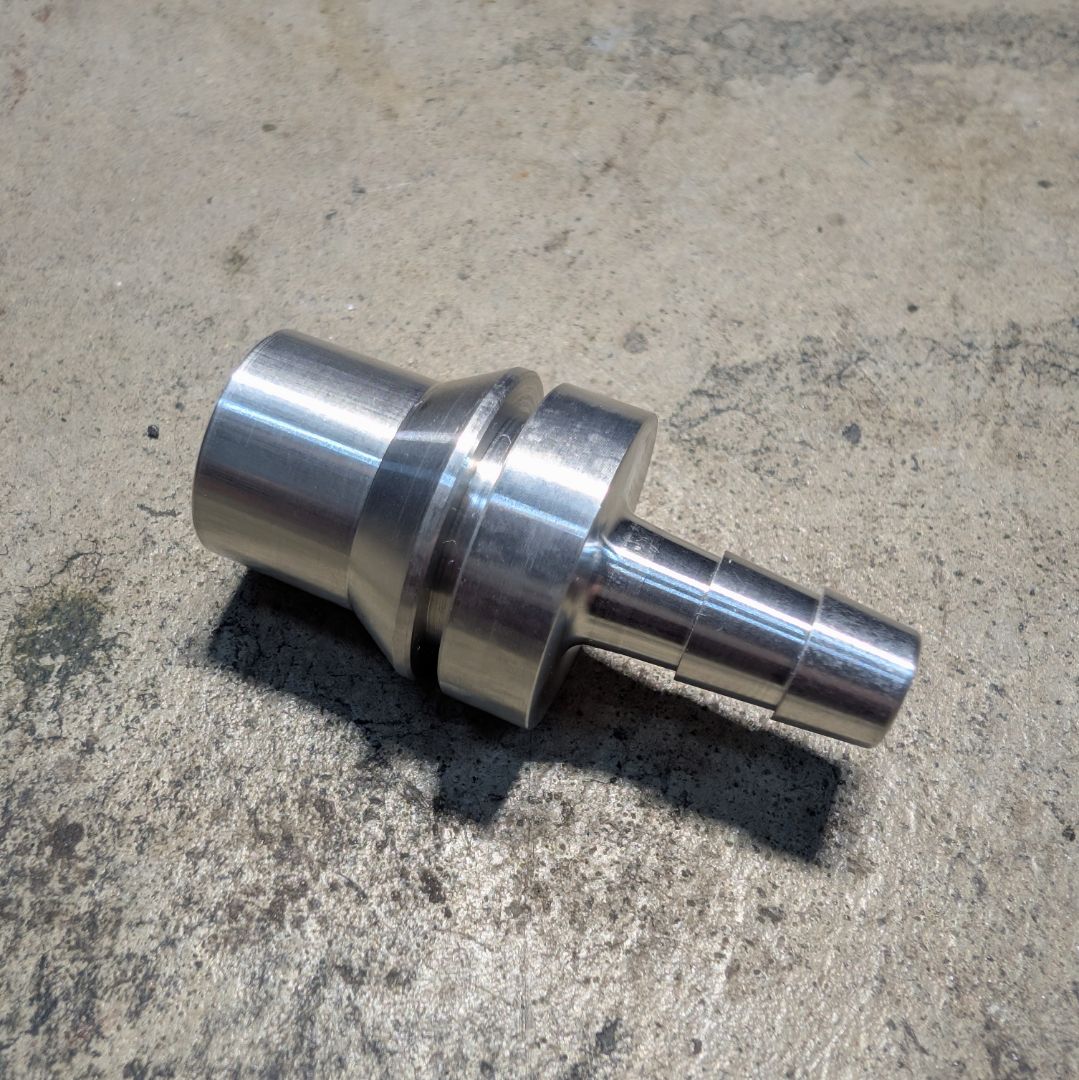 BMW E46 EXPANSION TANK UPPER RADIATOR HOSE FITTING