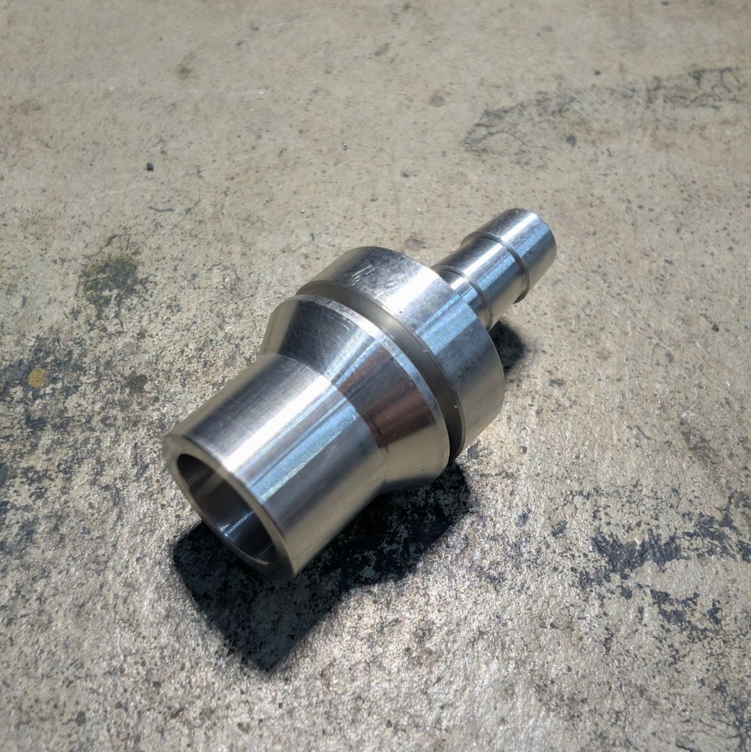 BMW E46 EXPANSION TANK UPPER RADIATOR HOSE FITTING