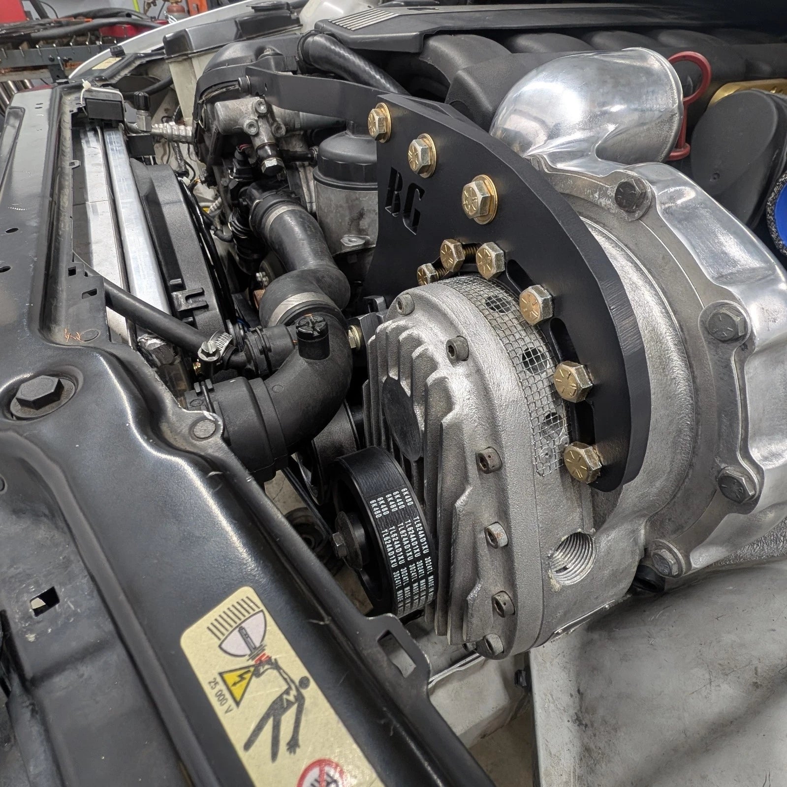 BMW E46 SUPERCHARGER KIT BRACKET